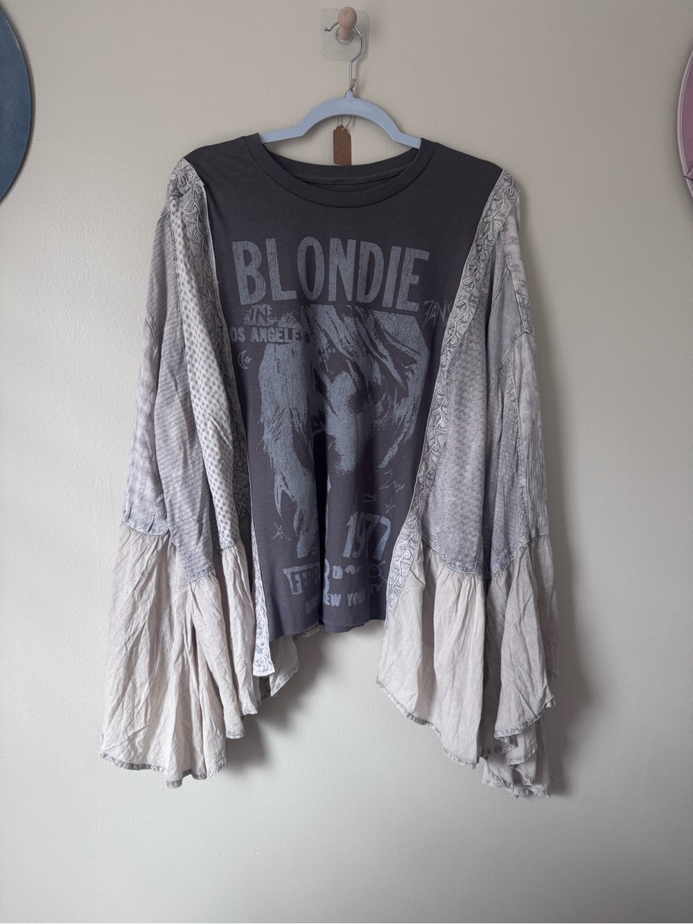 Blondie Graphic Boho Kimono Tee - Picture 2 of 2
